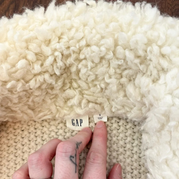 Gap Cream Knit Fur Draped Collar Sleeveless Open Midi Cardigan Vest Womens Small - Picture 4 of 6